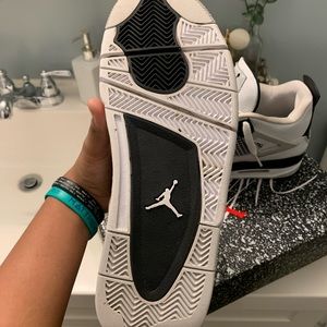 Jordan 4 military black